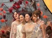 董璇婚宴和佟丽娅合照
